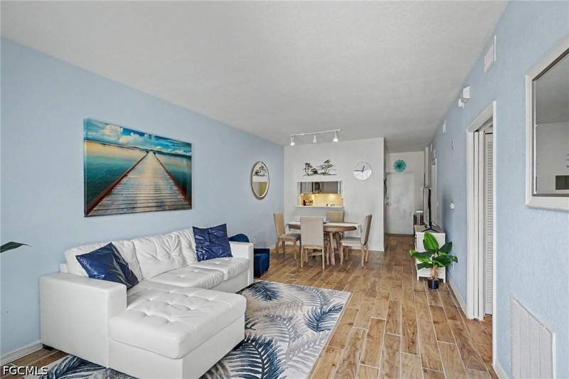 2 bedroom Condominium at 8416 Bernwood Cove Loop 1607, The Cove At Six Mile, Fort Myers — photo 4