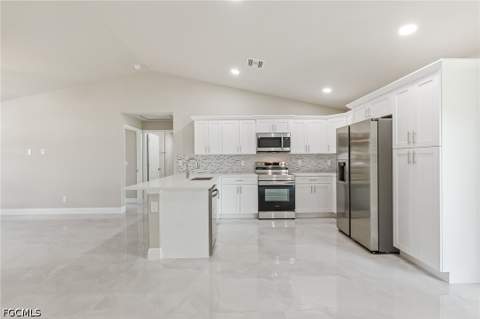 134 Greenbriar Blvd, Lehigh Acres FL - photo 7 of 17