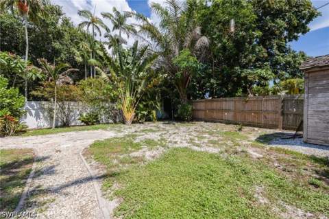 1248 Frank Whiteman Blvd, Naples FL - photo 23 of 24