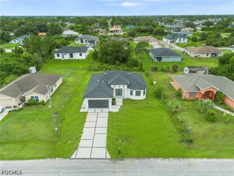 3513 20th St SW, Lehigh Acres FL - photo 7 of 34