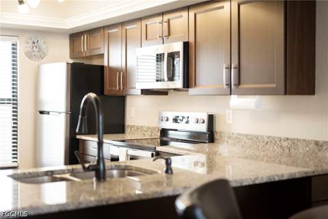 7650 Estero Blvd 804, Fort Myers Beach FL - photo 11 of 50