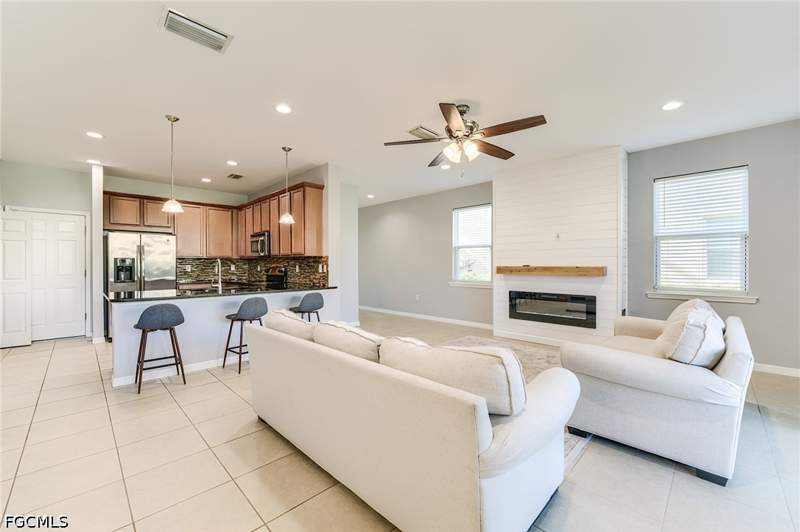 3 bedroom Townhouse at 4084 Wilmont Pl, Lindsford, Fort Myers — photo 3
