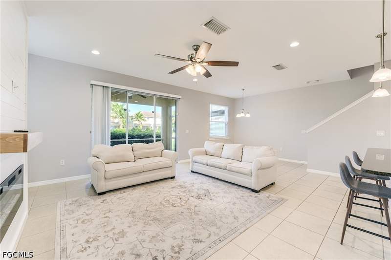 3 bedroom Townhouse at 4084 Wilmont Pl, Lindsford, Fort Myers — photo 4