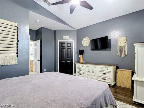4241 Bellasol Cir 1923, Fort Myers FL - photo 18 of 41