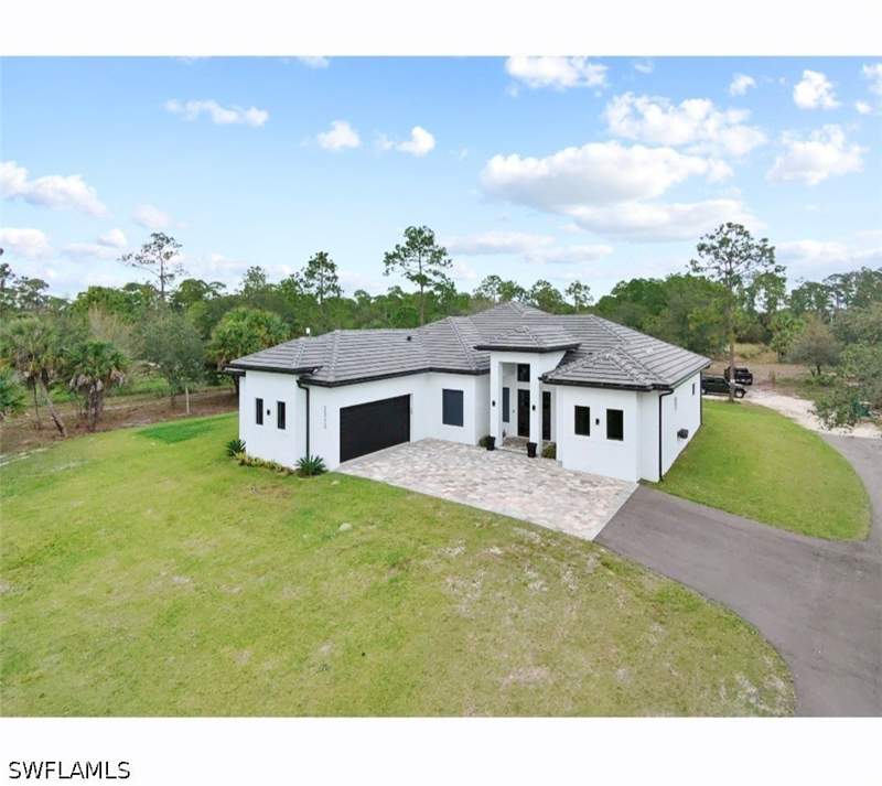 4 bedroom SingleFamilyResidence at 2313 6th Ave SE, Golden Gate Estates, Naples — photo 2