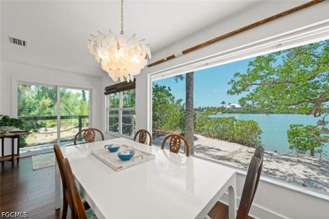 2539 Coconut Dr, Sanibel FL - photo 11 of 31
