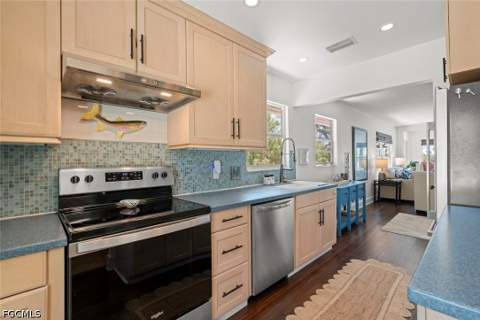 2539 Coconut Dr, Sanibel FL - photo 14 of 31