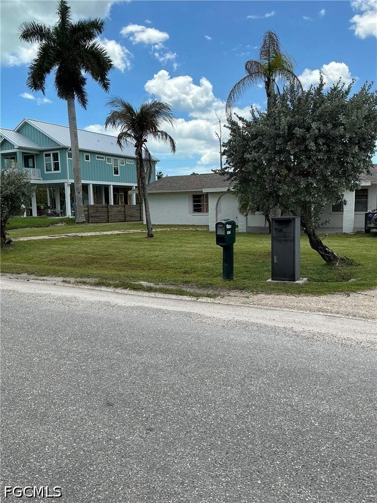 3 bedroom SingleFamilyResidence at 16620 Arbor Ridge Dr, Cottage Point Unrec, Fort Myers — photo 2