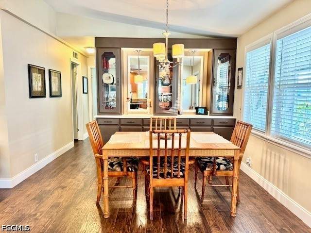 2 bedroom ManufacturedHome at 5520 Colonial Rd, Old Bridge Village, North Fort Myers — photo 5