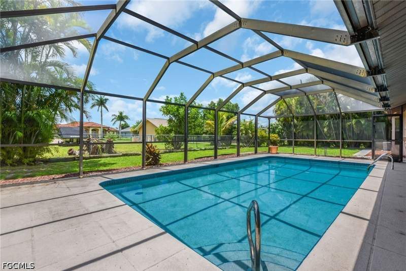 4 bedroom SingleFamilyResidence at 534 SE 32nd Ter, Cape Coral, Cape Coral — photo 2