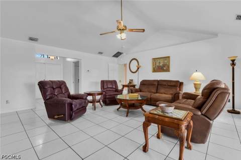 534 SE 32nd Ter, Cape Coral FL - photo 7 of 41