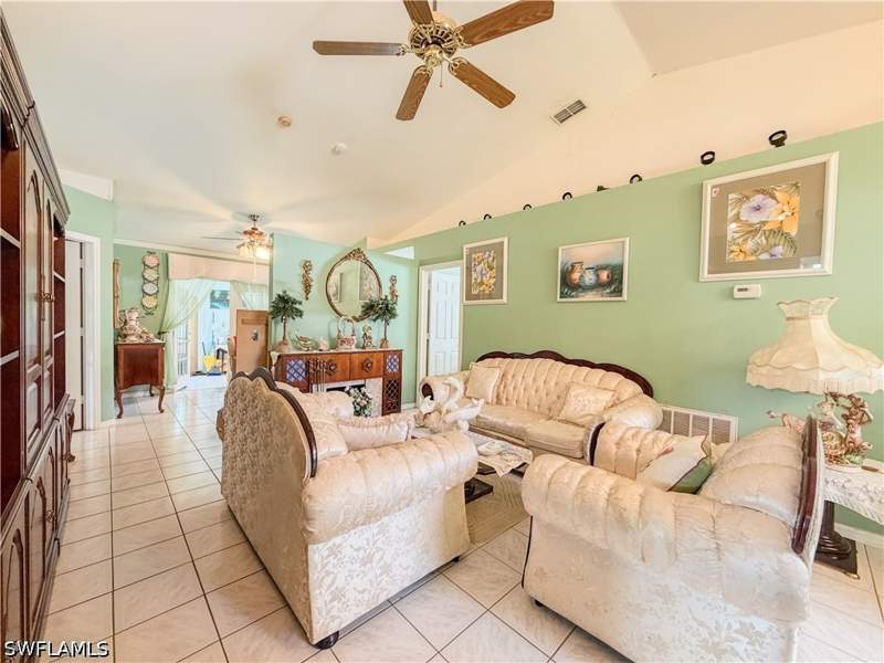 4 bedroom SingleFamilyResidence at 4000 Outer Dr, Heighland Villa, Naples — photo 3