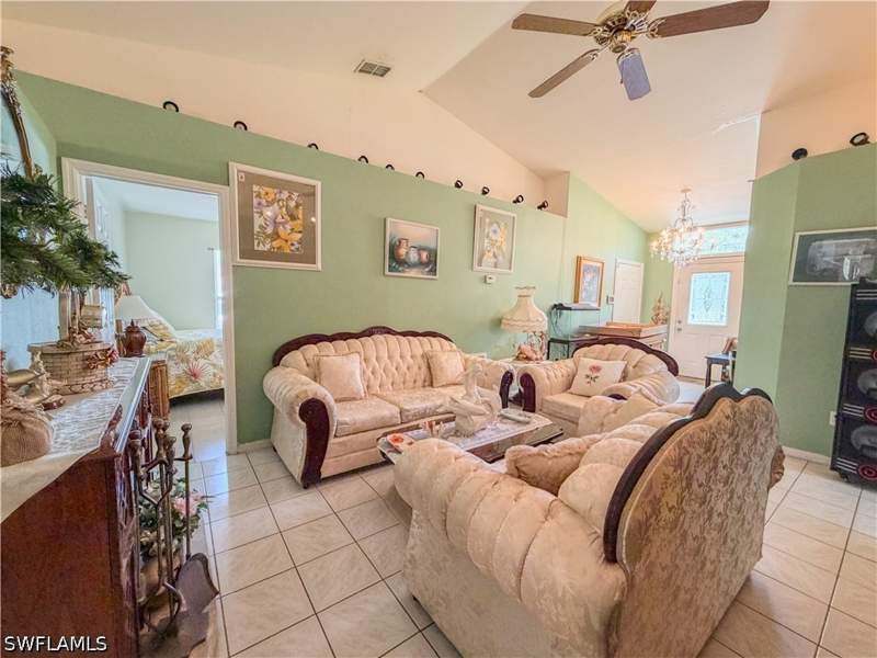 4 bedroom SingleFamilyResidence at 4000 Outer Dr, Heighland Villa, Naples — photo 4