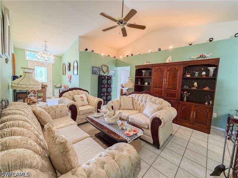 4 bedroom SingleFamilyResidence at 4000 Outer Dr, Heighland Villa, Naples — photo 5