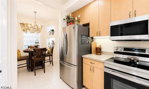1133 Van Loon Commons Cir 202, Cape Coral FL - photo 7 of 47