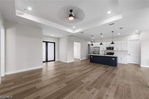 3804 Hyde Park Dr, Fort Myers FL - photo 6 of 37