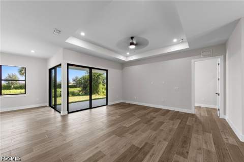 3804 Hyde Park Dr, Fort Myers FL - photo 8 of 37