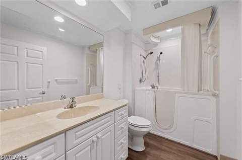405 Arbor Lake Dr 4-103, Naples FL - photo 13 of 44