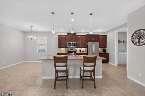 3000 Sunset Pointe Cir, Cape Coral FL - photo 6 of 39