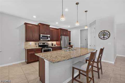 3000 Sunset Pointe Cir, Cape Coral FL - photo 7 of 39