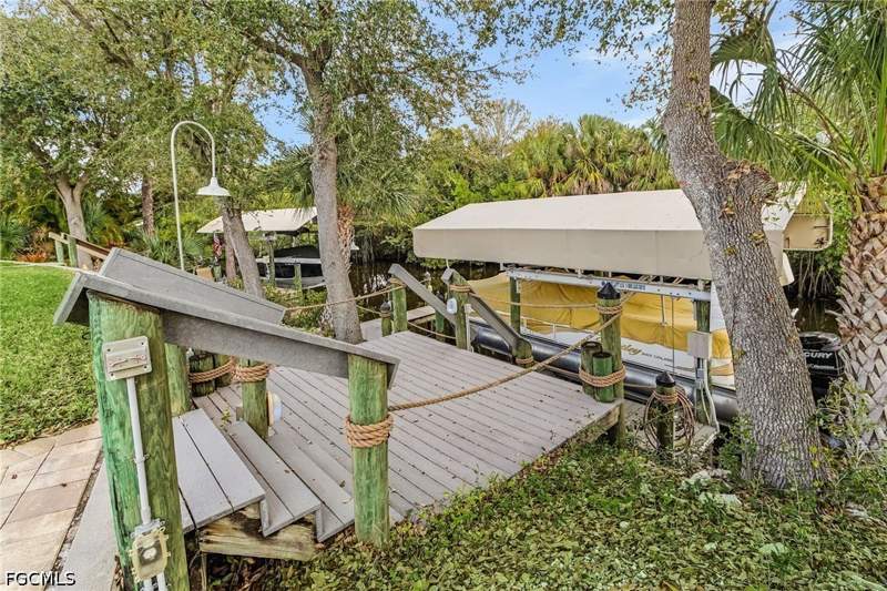 3 bedroom SingleFamilyResidence at 9262 Palm Island Cir, Palm Island, North Fort Myers — photo 2