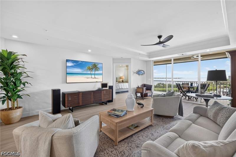 2 bedroom Condominium at 15210 Portside Dr 402, Harbour Isle Yacht And Racquet Club Condo, Fort Myers — photo 4