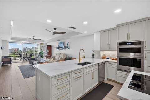 15210 Portside Dr 402, Fort Myers FL - photo 9 of 36
