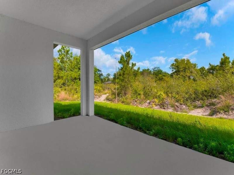 4 bedroom SingleFamilyResidence at 3805 E 8th St, Lehigh Acres, Lehigh Acres — photo 4