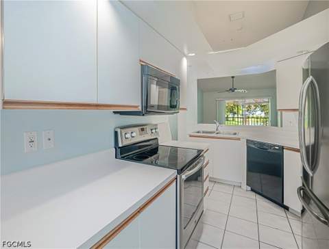 109 Wading Bird Cir 206, Naples FL - photo 10 of 38