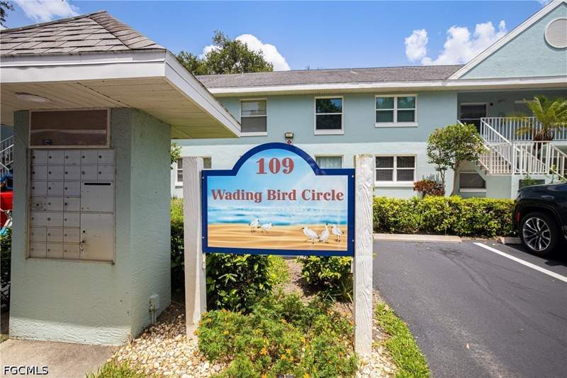 2 bedroom Condominium at 109 Wading Bird Cir 206, Pipers Pointe, Naples — photo 2