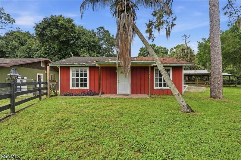 4 bedroom SingleFamilyResidence at 10910 Irish Ln, Buckingham, Fort Myers — photo 3