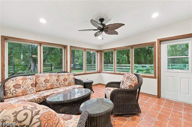 4 bedroom SingleFamilyResidence at 10910 Irish Ln, Buckingham, Fort Myers — photo 5
