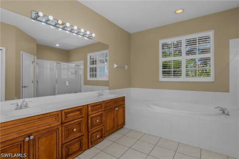 11082 Lakeland Cir, Fort Myers FL - photo 20 of 36