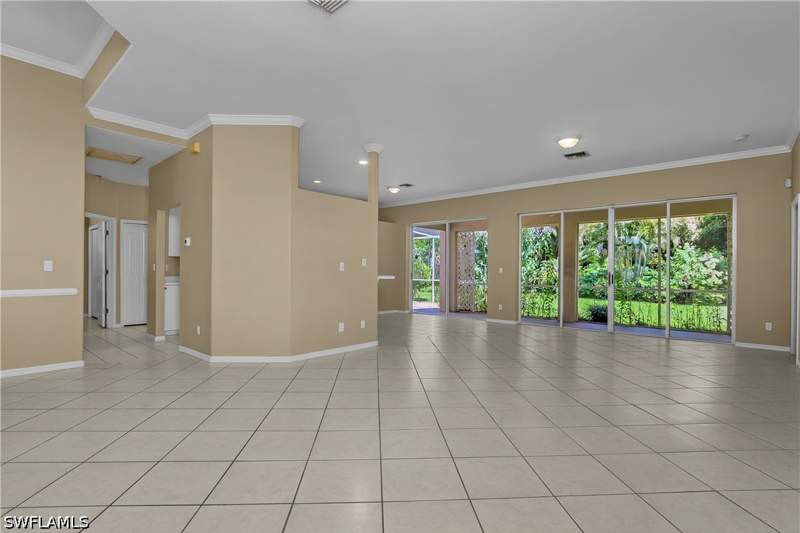 3 bedroom SingleFamilyResidence at 11082 Lakeland Cir, Silverlakes, Fort Myers — photo 5