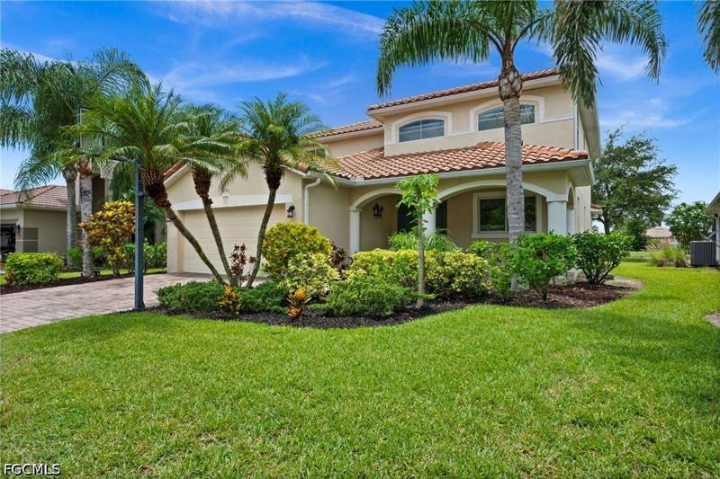 4 bedroom SingleFamilyResidence at 1541 Birdie Dr, Valencia Country Club, Naples — photo 2