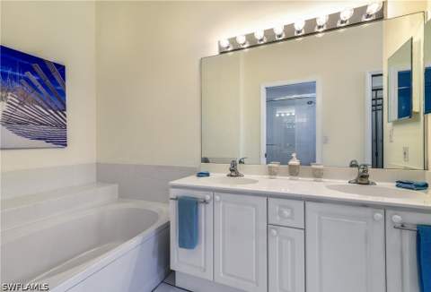 13020 Hamilton Harbour Dr I7, Naples FL - photo 12 of 29
