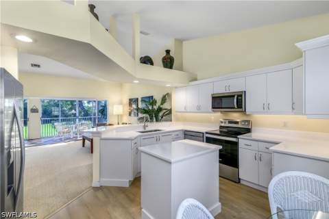 13020 Hamilton Harbour Dr I7, Naples FL - photo 7 of 29
