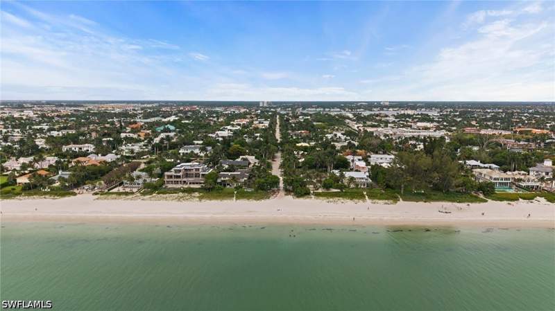 6 bedroom SingleFamilyResidence at 1100 Gulf Shore Blvd S, Olde Naples, Naples — photo 5