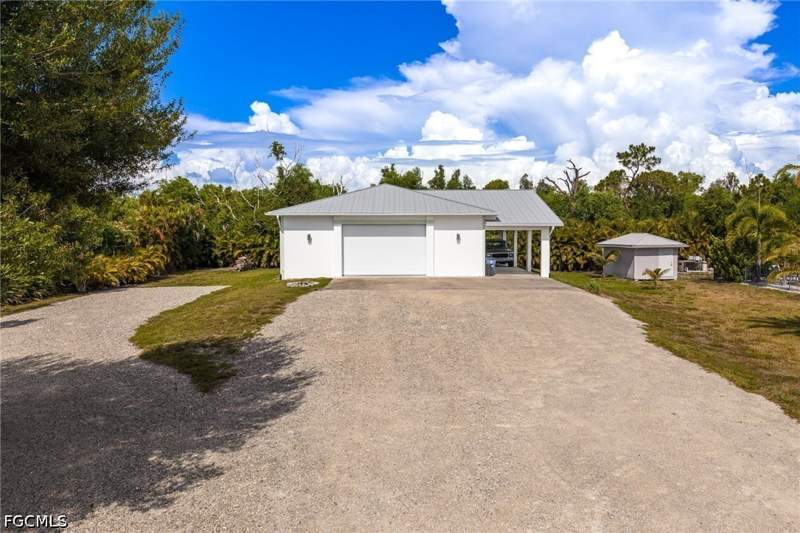 2 bedroom SingleFamilyResidence at 8787 Kodiak Ln, St James City, St James City — photo 5