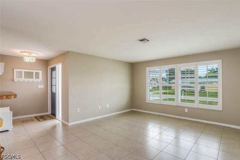 2 bedroom SingleFamilyResidence at 117 SE 45th Ter, Cape Coral, Cape Coral — photo 4