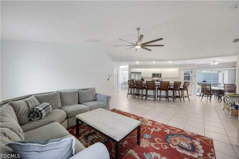 2526 SE 19th Pl, Cape Coral FL - photo 11 of 46