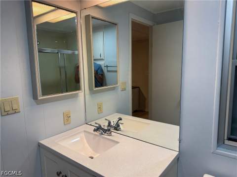 84 Poinsettia Dr, Fort Myers FL - photo 14 of 21