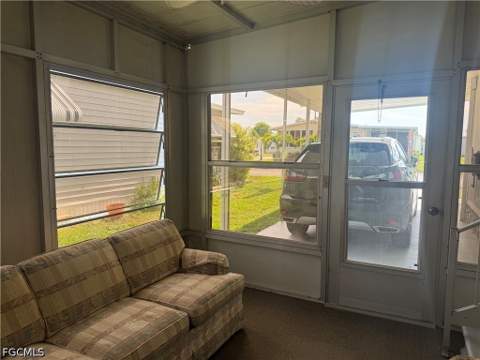 84 Poinsettia Dr, Fort Myers FL - photo 18 of 21