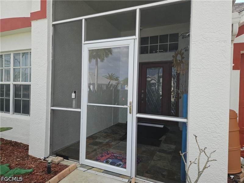 3 bedroom SingleFamilyResidence at 18300 Plumbago Ct, Town Lakes, Lehigh Acres — photo 4