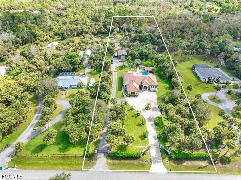 4 bedroom SingleFamilyResidence at 214 9th St NW, Golden Gate Estates, Naples — photo 3
