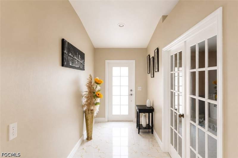 3 bedroom SingleFamilyResidence at 507 Diplomat Pkwy E, Cape Coral, Cape Coral — photo 3