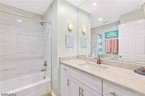 9101 Vanderbilt Dr 302, Naples FL - photo 17 of 28