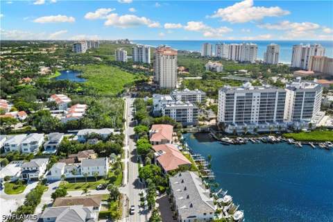 9101 Vanderbilt Dr 302, Naples FL - photo 23 of 28