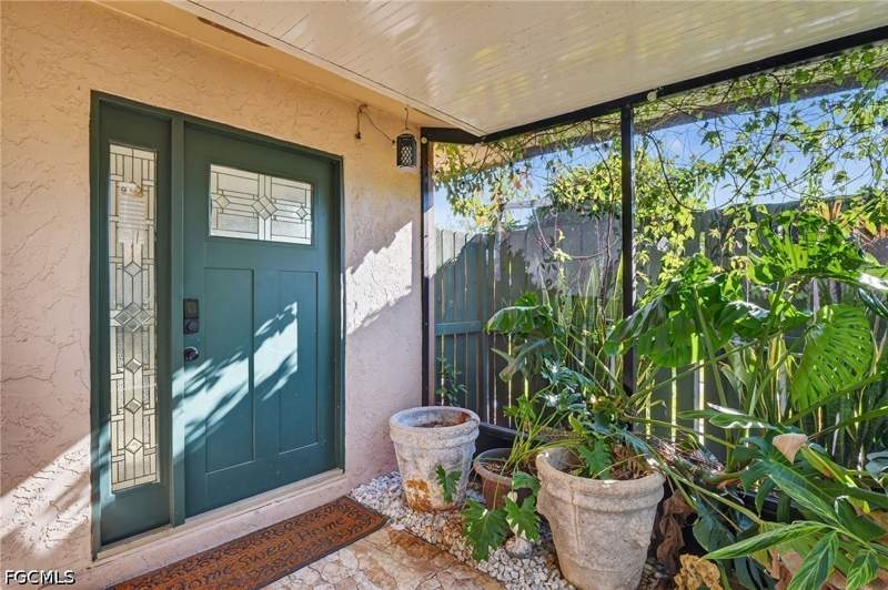 2 bedroom Attached at 17313 Birchwood Ln, Royal Woods, Fort Myers — photo 2