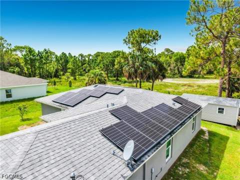 5042 SE Tradewinds Cir, Labelle FL - photo 12 of 16